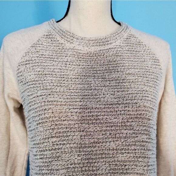 Per Se Creme/Gray Crewneck Pocket Detail Long Sleeve Sweater - Picture 2 of 7